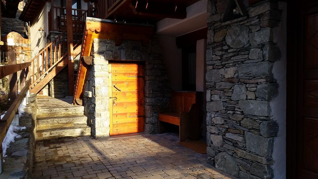 Eco Chalet Maison Dominique Challand-Saint-Anselme Luaran gambar